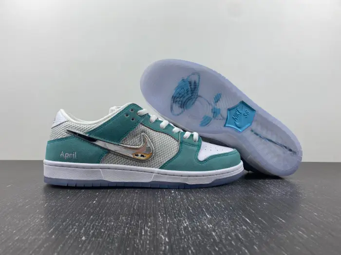 Nike SB Dunk Low April Skateboards 