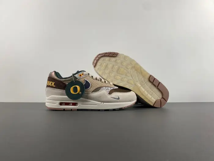 Nike Air Max 1 '87 Luxe University of Oregon PE  DEBE1497