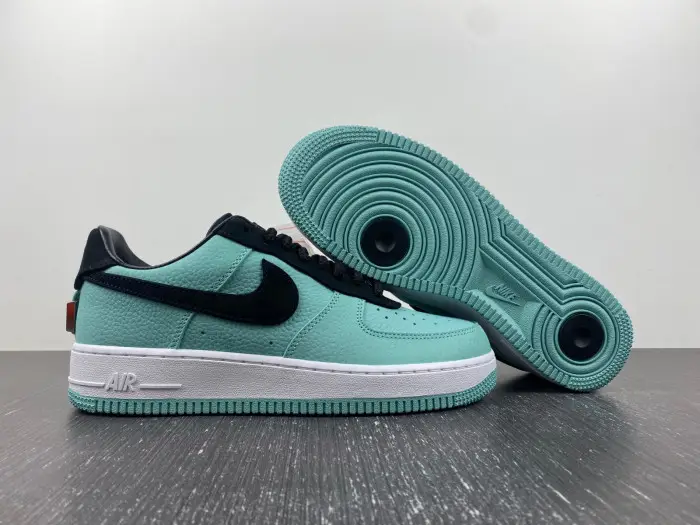Nike Air Force 1 Low Tiffany & Co. 1837  ABACA1077