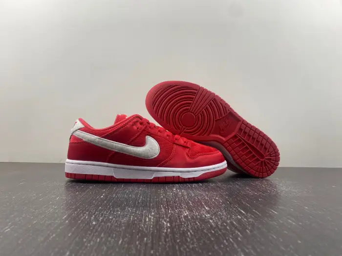 NIKE DUNK LOW 'VALENTINE'S DAY  FFDEB1732