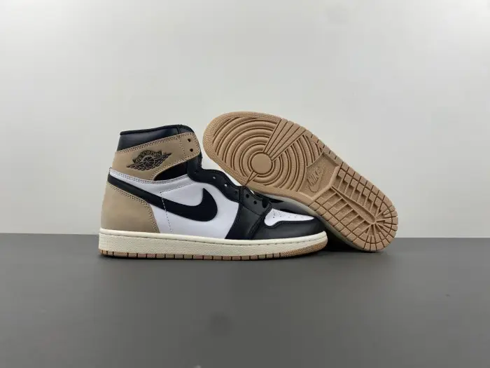 Air Jordan 1 High OG WMNS "Latte" 
