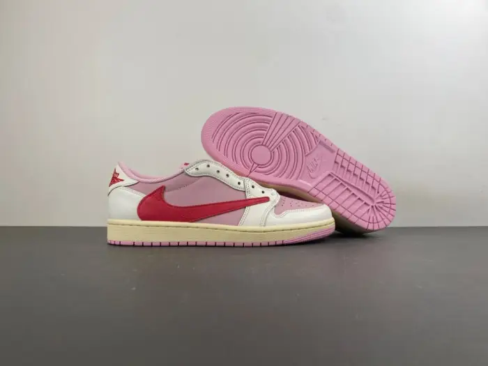 Air Jordan 1 Retro Low Travis Scott Shy Pink 