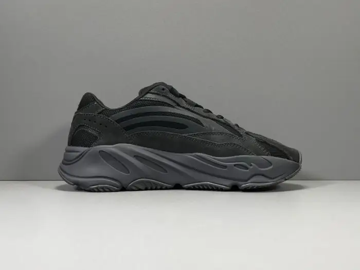 adidas Yeezy Boost 700 V2 Vanta  CCDFA879