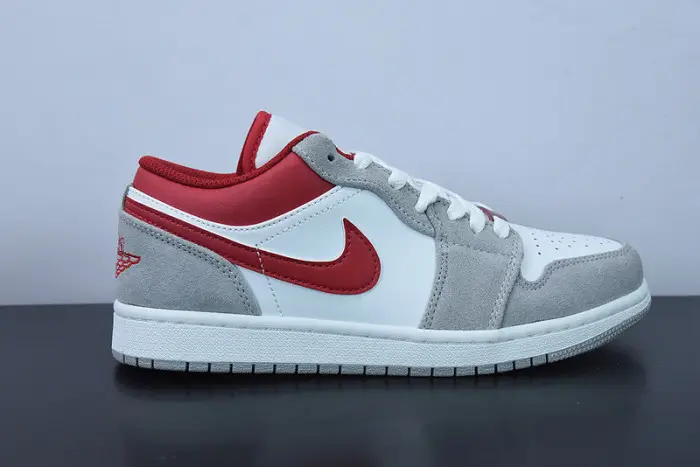 Air Jordan 1 Low SE 'Light Smoke Grey Gym Red' 