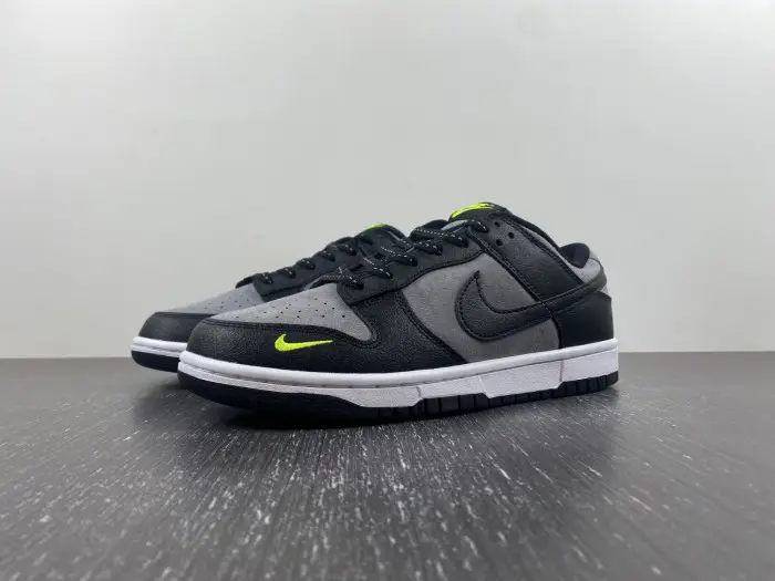 Nike Dunk Low Black Grey Green Strike 