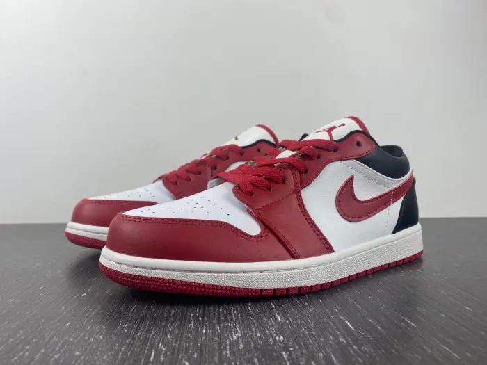 Jordan 1 Low Reverse Black Toe (W) - 