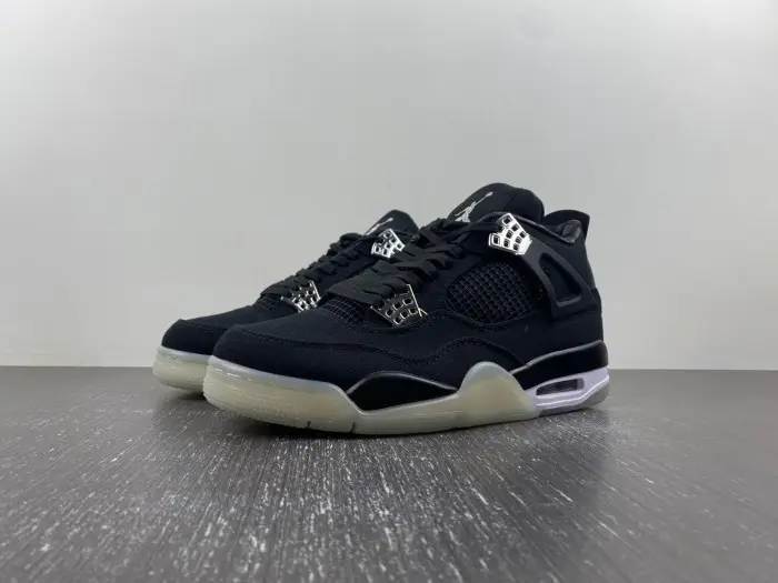 AIR JORDAN 4 