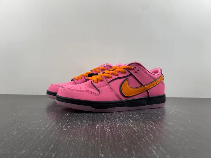 The Powerpuff Girls x Nike SB Dunk Low “Blossom” 