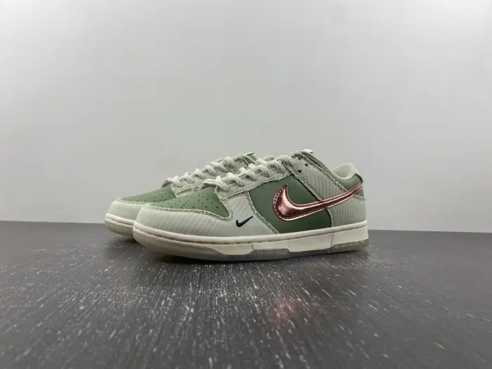 Nike x Kyler Murray Dunk Low 'Be 1 of One' 