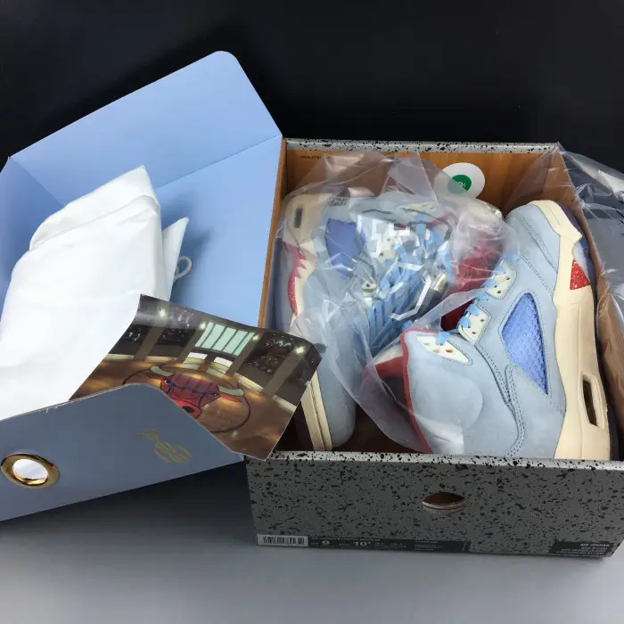 AIR JORDAN 5 RETRO X TROPHY ROOM AJ5 