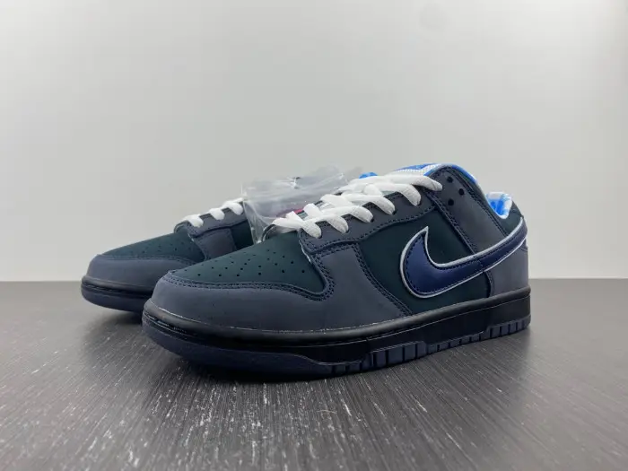 CONCEPTS X NIKE SB DUNK LOW Blue Lobster 