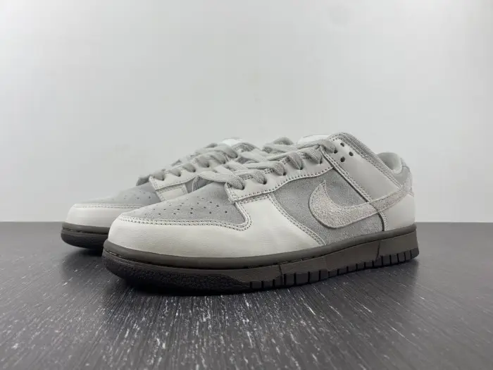 Nike Dunk Low "Ironstone" 