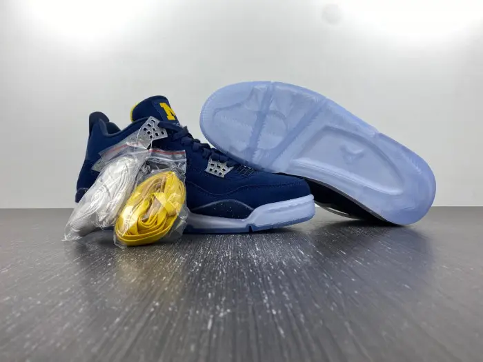 Jordan 4 Retro Michigan (PE) - AJ4 