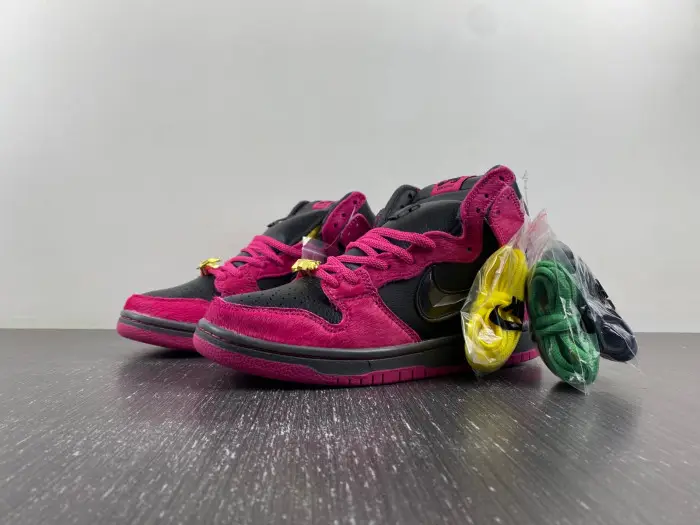 Nike SB Dunk High Run The Jewels  - 