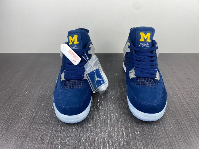 Air Jordan 4 Retro 'Michigan Wolverines' PE 