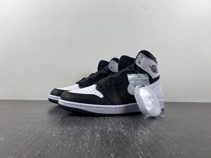 Air Jordan 1 High OG Reverse Panda 