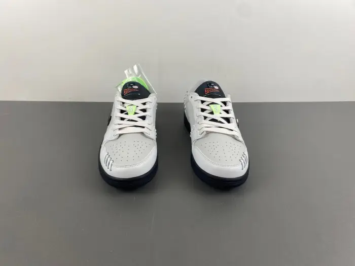 (WMNS) Air Jordan 1 MM Low 'Phantom Dust Metallic Dark Grey' 