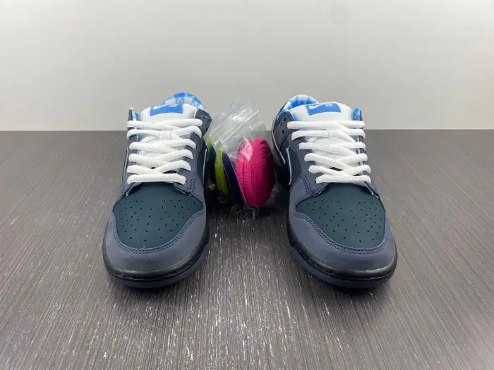 CONCEPTS X NIKE SB DUNK LOW Blue Lobster 