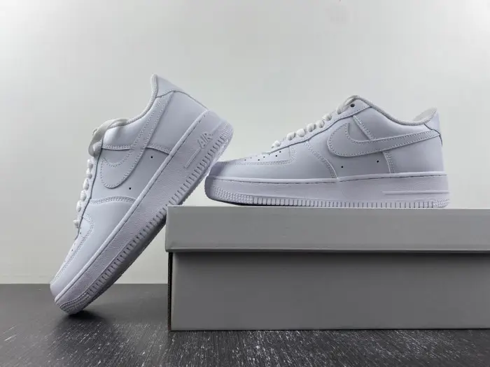 Nike Air Force 1 Low '07 'Triple White' 