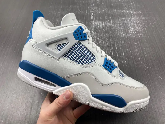 Air Jordan 4 Retro 'Military Blue' 2024 