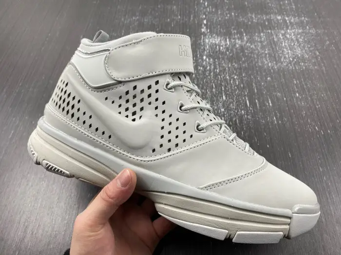 Nike Zoom Kobe 2 'Fade To Black' - 