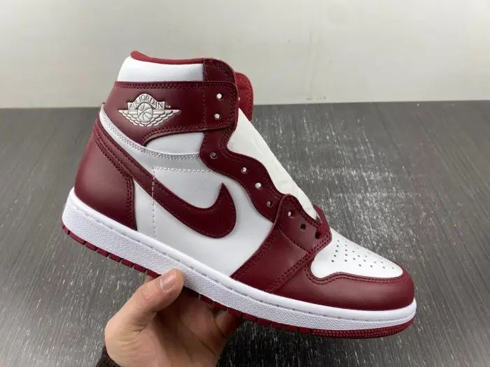 Air Jordan 1 High OG Team Red 