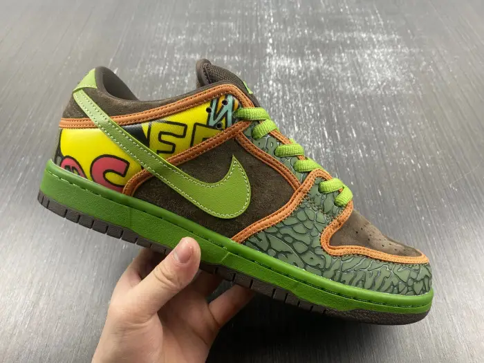 Nike SB Dunk Low 'De La Soul' 