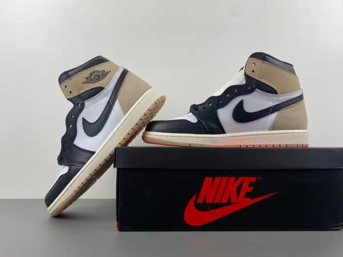 Air Jordan 1 High OG WMNS "Latte" 