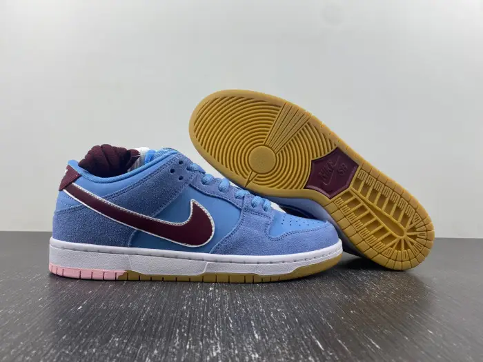 Nike SB Dunk Low Phillies 