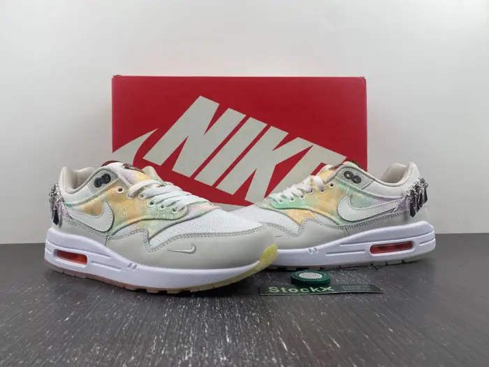 (WMNS) Nike Air Max 1 'Metal Charms' 