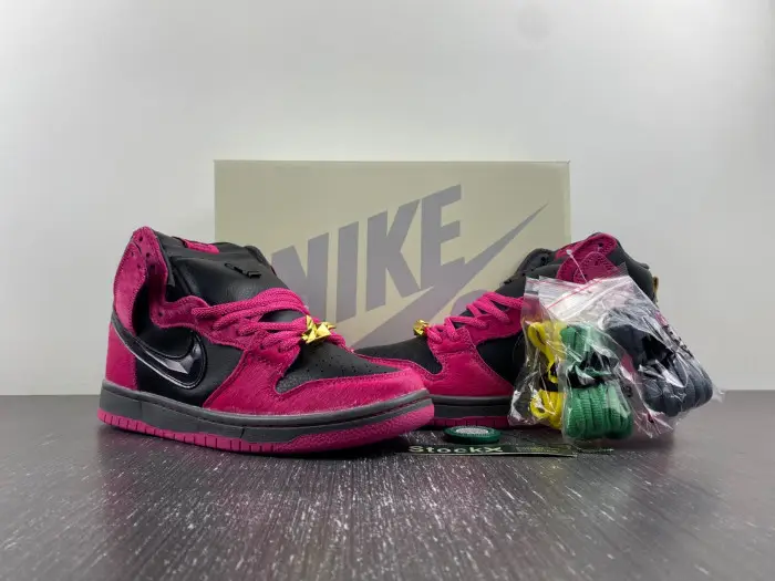 Nike SB Dunk High Run The Jewels  - 