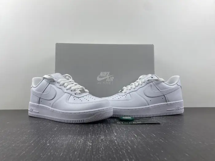 Nike Air Force 1 Low '07 'Triple White' 