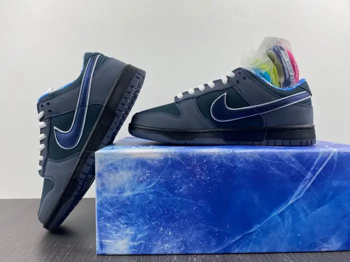CONCEPTS X NIKE SB DUNK LOW Blue Lobster 