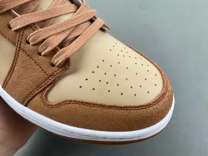 Air Jordan 1 Low SE Legend Coffee (Women's) - 