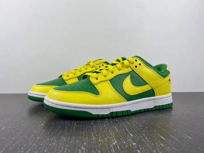 Nike Dunk Low Retro Reverse Brazil - 