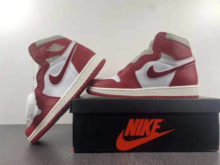 Air Jordan 1 High OG WMNS “Newstalgia” 