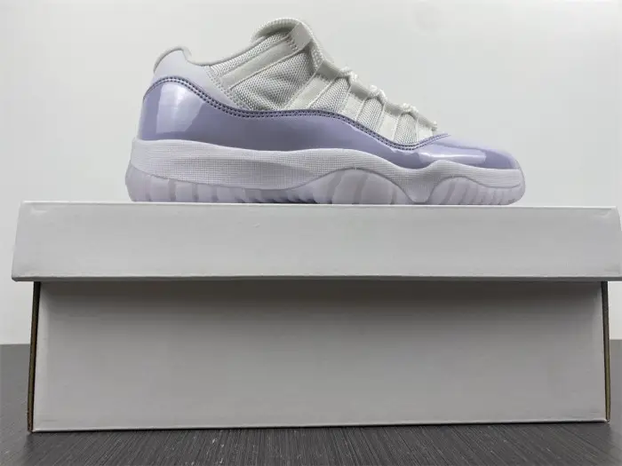 Air Jordan 11 Low ‘Pure Violet’ 