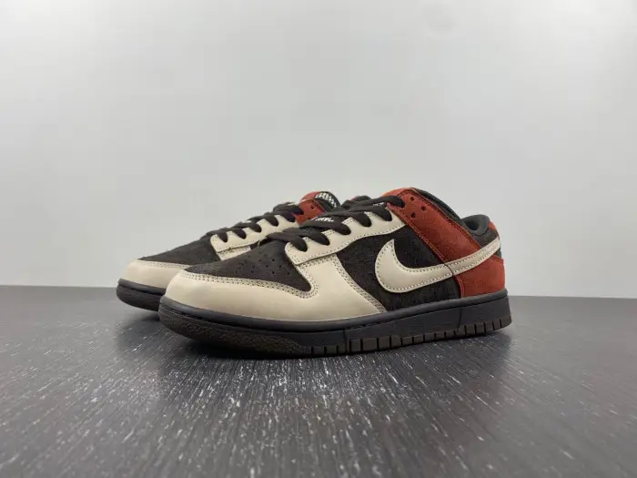 Nike Dunk Low Red Panda 