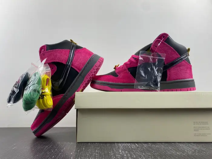 Nike SB Dunk High Run The Jewels  - 