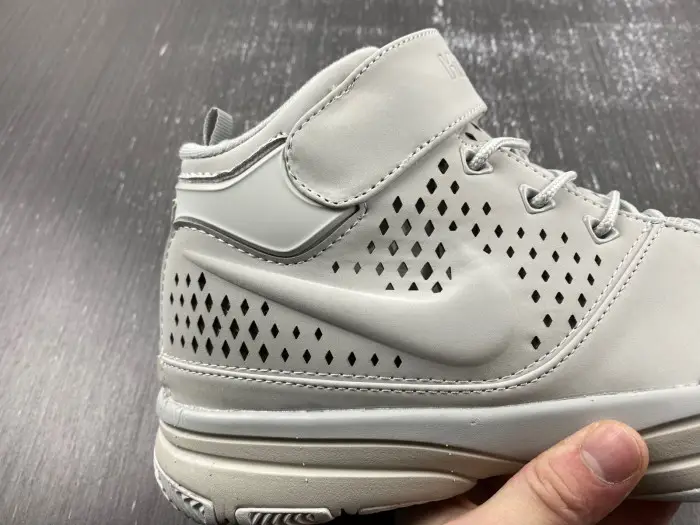 Nike Zoom Kobe 2 'Fade To Black' - 