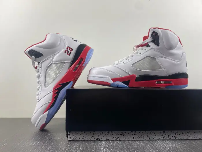 Air Jordan 5 Retro Fire Red Black Tongue 136027 