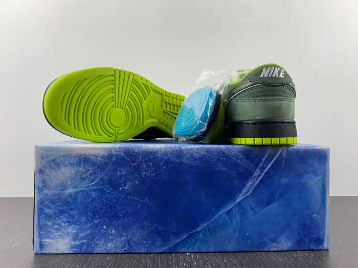 Concepts x Nike SB Dunk Low GREEN LOBSTER 