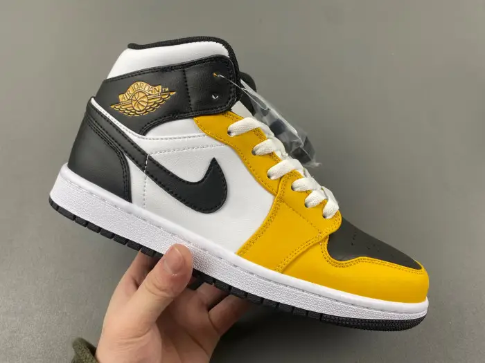 Air Jordan 1 Mid "Yellow Ochre" - product 