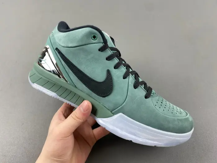 Nike Kobe 4 Protro “Girl Dad” 