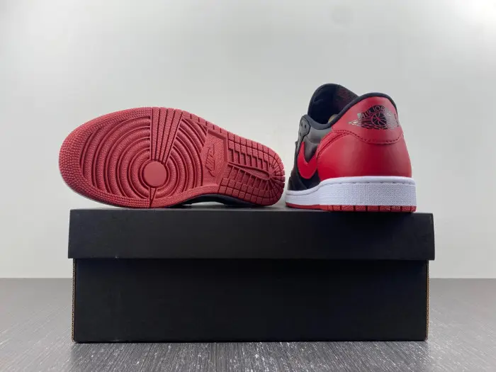 Air Jordan 1 Retro Low OG 'Bred' 