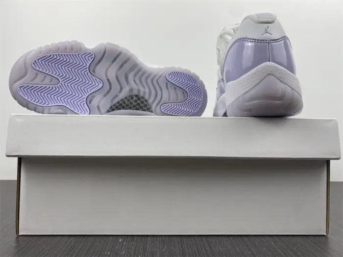 Air Jordan 11 Low ‘Pure Violet’ 