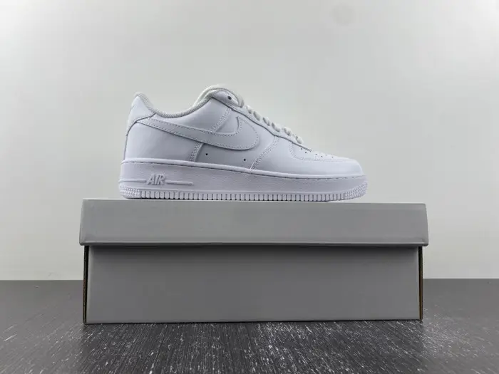 Nike Air Force 1 Low '07 'Triple White' 