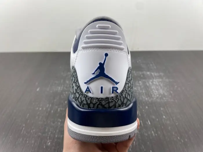 Air Jordan 3 “Midnight Navy” 