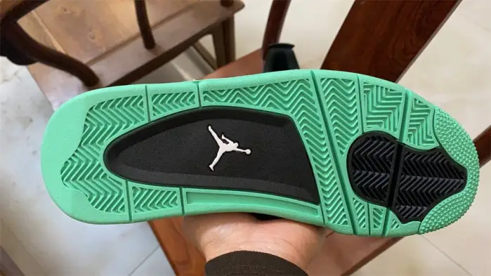 Air Jordan 4 Retro 'Green Glow' 