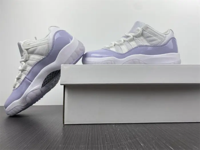 Air Jordan 11 Low ‘Pure Violet’ 